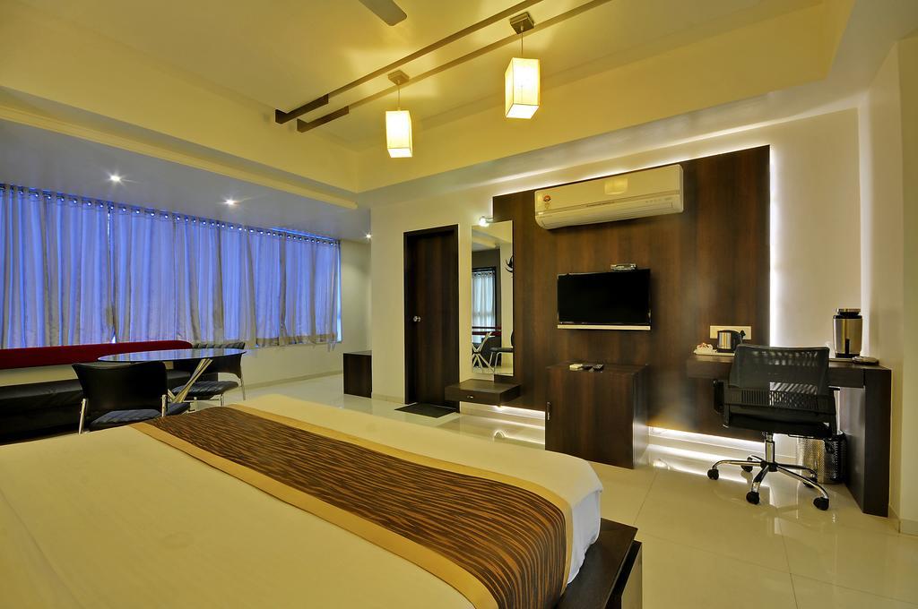 ג'ונגאדה Hotel Magnum Inn מראה חיצוני תמונה