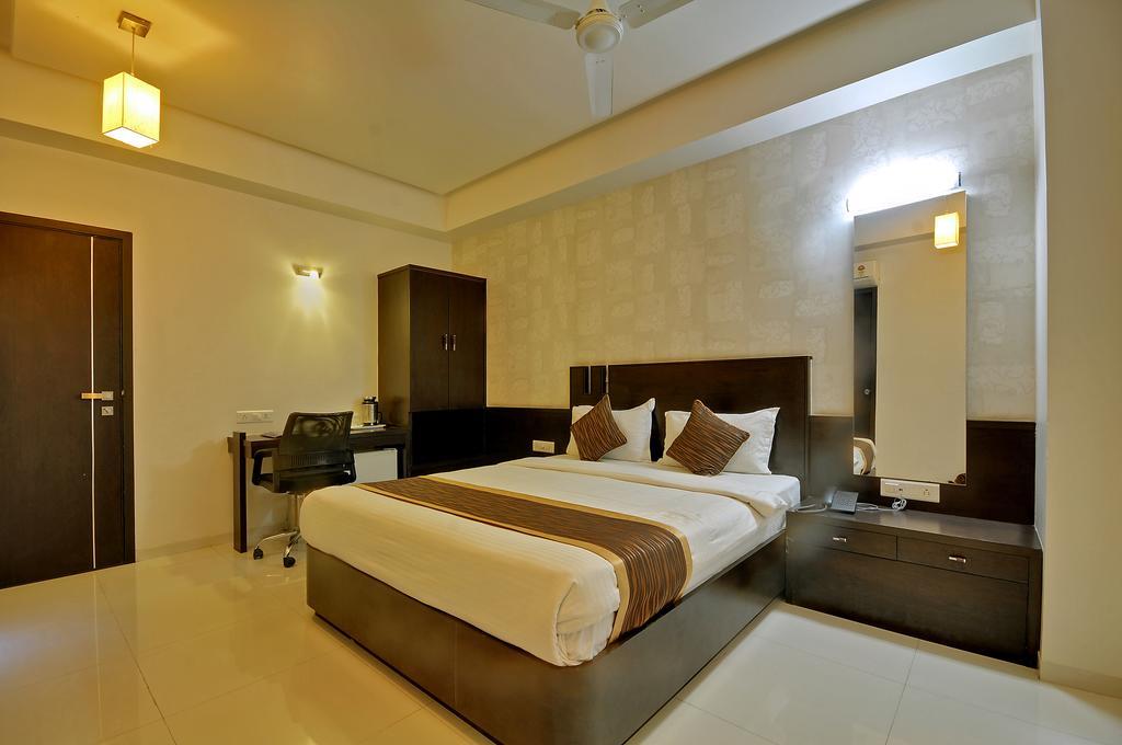 ג'ונגאדה Hotel Magnum Inn מראה חיצוני תמונה